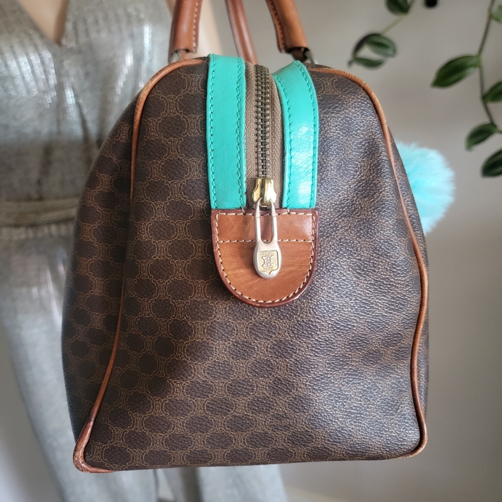 Firm✅️ Authentic Vintage Celine Handbag - Picture 6 of 17
